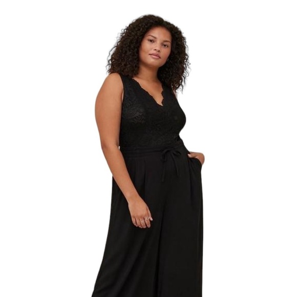 Torrid Black Lace Bodysuit 5x - Picture 5 of 15